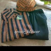 Gambar Stelan Baju Lurik Sojan Solo Komplit Pria Dewasa - M, Jarik Wiru dari Sunarto Bejo undefined 2 Tokopedia