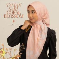 Gambar Hijab Voal Sekar Kedhaton Taman Sari Coral Blossom - Kerudung Segi Empat - Kisawastra dari Kisawastra undefined 1 Tokopedia