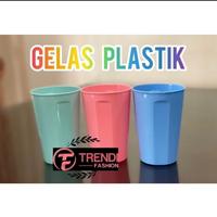 Gambar Gelas Plastik - Cangkir Plastik - Gelas Es - Gelas Kopi - Hijau dari Micio undefined 2 Tokopedia