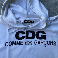Gambar play comme des Garcons cdg true white hoodie authentic original dari yourvirtualfleaa undefined 2 Tokopedia