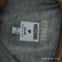 Gambar kaos Moschino jeans grey good dari reborncloth1 undefined 2 Tokopedia