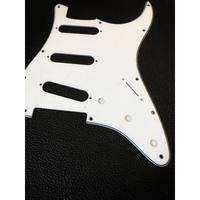 Gambar Pickguard Guitar Stratocaster SSS Putih & Pearl 3ply Original Taiwan dengan Desain Eksklusif - White dari Vintagestore7 undefined 5 Tokopedia