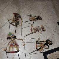 Gambar sepaket lima wayang kulit peninggalan mbah dari Jefri Antik undefined 1 Tokopedia
