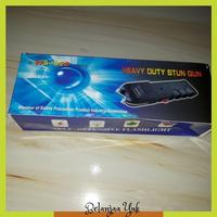 Gambar Jambret Kapok Kena Stungun Stun Gun Alat Pelindung Diri Dengan Setrum Tegangan Tinggi 12.000 Volt Type 928 Alat Kejut Listrik Untuk Pelindung Diri Plus dan Keamanan Ada Senter Terang dari Belanjaa Yuk. undefined 3 Tokopedia