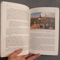 Gambar MASYARAKAT TENGGER - LATAR BELAKANG DAERAH TAMAN NASIONAL BROMO - Buku Bekas Murah Original - A1 dari kios jadulan devita undefined 5 Tokopedia