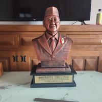 Gambar Patung Prabowo Bahan Fiber dari hotel malioboro undefined 2 Tokopedia