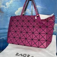 Gambar ISSEY MIYAKE HANDBAG / TOTEBAG dari OOWH BOUTIQUE undefined 3 Tokopedia