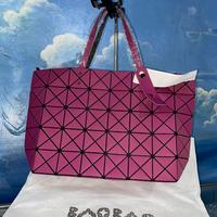 Gambar ISSEY MIYAKE HANDBAG / TOTEBAG dari OOWH BOUTIQUE undefined 2 Tokopedia