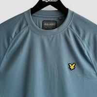 Gambar Lyle and Scott Core Raglan Tshirt Blau Original - Blau, S dari fajrauls undefined 4 Tokopedia