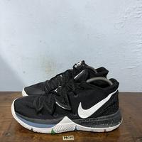 Gambar Sepatu basket second ori nike kyrie irving 5 size 41 dari TERMINAL SEPATU BOGOR_NEW undefined 1 Tokopedia