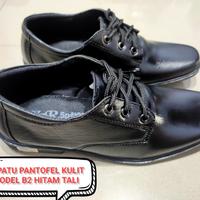 Gambar Sepatu pantofel kerja Kickers tipe tali pria kantor formal resmi - B2HITAMTALI NRR, 42 dari NRR 5P4T03_NEW undefined 1 Tokopedia