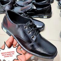 Gambar Sepatu pantofel kerja Kickers tipe tali pria kantor formal resmi - B2HITAMTALI NRR, 42 dari NRR 5P4T03_NEW undefined 4 Tokopedia