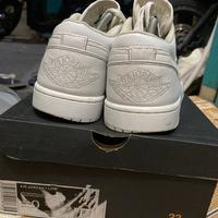 Gambar Sepatu Nike Air Jordan 1 Low Pure White Platinum Second Original dari Barang Second High Quality undefined 2 Tokopedia