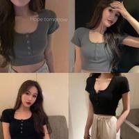 Gambar (CUCI GUDANG) SERBA 29K KAOS KASUAL CEWEK CROP TOP BASIC WANITA KOREA KOREAN STYLE KPOP POLOS ATASAN BAJU GIRL FEMALE TOP WARNA - Hitam Curl-M dari tata rambut undefined 2 Tokopedia