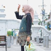 Gambar Tunik Batik Wanita Motif DANIA Model Resleting Belakang Batik Solo Prabuseno Katun Printing Handmade Full Furing Trikot Seragam Kerja Kantoran Modern Terbaru Kekinian Bahan Tebal Halus Adem - S dari BATIK PRABUSENO ID undefined 4 Tokopedia