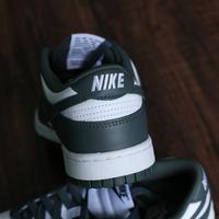 Gambar Nike Dunk Low Retro Vintage Green White dari Endarfootwear undefined 5 Tokopedia