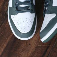 Gambar Nike Dunk Low Retro Vintage Green White dari Endarfootwear undefined 3 Tokopedia
