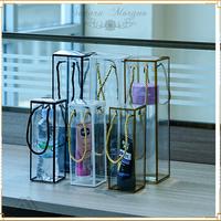 Gambar Flower Box Transparant PVC Handle Tali Flower Bag Box Souvenir Box Bunga Multifunction Box - Black, Small dari SaharaMoranoOfficial undefined 1 Tokopedia
