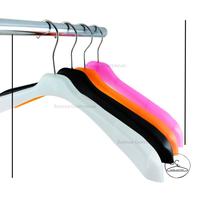 Gambar 1 LUSIN Hanger Baju Plastik Distro 181 Warna Dewasa Hanger Lebar Bahu Gantungan Baju Jaket Gamis - LS - Hitam dari BANDAR GANTUNGAN undefined 3 Tokopedia