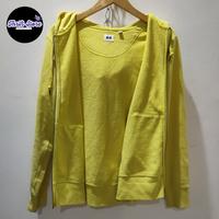 Gambar jaket hoodie zipper uniqlo ori kuning dari second.branded.rk undefined 4 Tokopedia