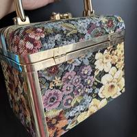 Gambar Vintage Tapestry beauty case made in Italy Tas make up dari Rumah Jastip Eropa undefined 3 Tokopedia