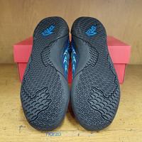 Gambar ORIGINAL Sepatu Spatu Futsal Putsal Anak SPECS Spec Spek Reacto Deviant Jr Junior Hitam Biru dari J I Sports undefined 4 Tokopedia