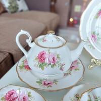 Gambar Teaset/Royal Albert/American Beauty/England dari Podjok Mevvah Antique undefined 2 Tokopedia