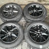 Gambar Velg dan ban bekas mobil oem copotan innova reborn + ban cocok di carry dari RMBvelgsecond undefined 1 Tokopedia
