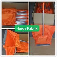 Gambar Pck-05 Dust Scoop Pengki Sampah  Alat Kebersihan Cocok Dinas Kebersihan / Rumah Tangga / Bersih Pekarangan Rumah Alat Bantu dari Sentosa Sukses Store undefined 4 Tokopedia