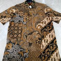 Gambar Batik pria lengan pendek•batik pria preloved•kemeja batik pria•baju batik laki laki•batik premium dari Lavare shop undefined 3 Tokopedia