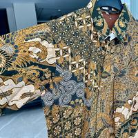 Gambar Batik pria lengan pendek•batik pria preloved•kemeja batik pria•baju batik laki laki•batik premium dari Lavare shop undefined 5 Tokopedia