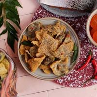 Gambar Terlaris Irvins Salted Egg Salmon Skin 105 Gr [Small] dari Ancebakur undefined 2 Tokopedia
