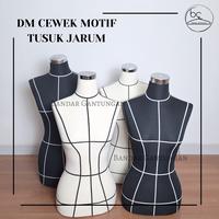 Gambar Manekin Setengah Badan Dm Tusuk Jarum Pola Motif Patung Menjahit-BH - Cream, S dari BANDAR GANTUNGAN undefined 1 Tokopedia