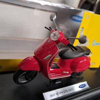Gambar Diecast Miniatur Motor Vespa matic modern Gts 125cc 150 cc 125 cc classic motor pajangan mainan anak hiasan souvenir kado ulang tahun hiasan rumah meja kantor dashboard mobil k dari jual sparepart aksesoris motor undefined 2 Tokopedia