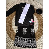 Gambar Baju Pahlawan CUT NYAK DHIEN ACEH Kostum Baju Adat Perempuan CUT NYAK MEUTIA Baju Anak - Selendang Batik, L(4-6th) dari Clamby Doll undefined 4 Tokopedia