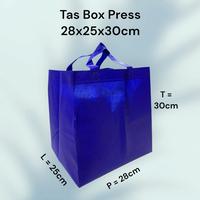 Gambar ( PER PCS ) Tas Spunbond Box Press / Tas Kue /Tas spunbond / Tas nasi kotak Uk. 28x25x30 ( Untuk Dus 25x25 ) - Hijau Tua, 28x25x30cm dari Goodiebag Nusantaraa undefined 1 Tokopedia