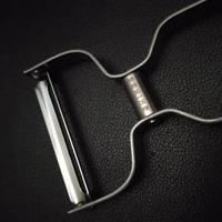 Gambar Shinsei Vegetable Peeler - Pengupas Buah dan Sayur dari Shinsei Indonesia undefined 3 Tokopedia