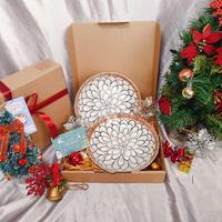 Gambar (Khusus Kota Batam) Paket Hampers Natal - Hamper Natal Set Piring Keramik Mangkuk - Rusa, 2 Piring dari aqulbrs official undefined 4 Tokopedia