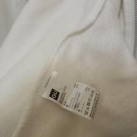 Gambar Hoodie Uniqlo putih size L (like new) dari TokoKaru undefined 5 Tokopedia
