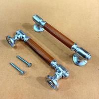 Gambar TARIKAN LACI PLASTIC MEREK FLYING WHEEL WRN. CHROME/TEAK MODEL MANIS HARGA EKONOMIS. dari ARTHA BANGUN CIPTA undefined 1 Tokopedia