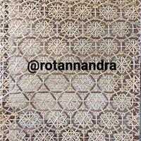 Gambar Panel Rotan Fasad Rotan Sintetis - Merah Muda, 100 cm x 100 cm dari Nandra Rotan undefined 1 Tokopedia