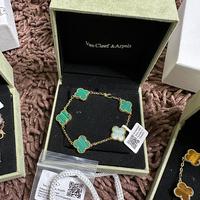 Gambar VAN CLEEF BRACELET VINTAGE CLOVER 100% REAL STONE dari Shopfun00 undefined 3 Tokopedia
