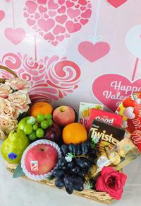 Gambar Hampers valentine pekanbaru-valentine hampers-kissme dari Parcel Pekanbaru undefined 3 Tokopedia