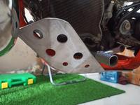 Gambar engine guard KTM 2TAK almu skid plate pelindung mesin Husqvarna GASGAS dari SMLINE BANDUNG undefined 3 Tokopedia