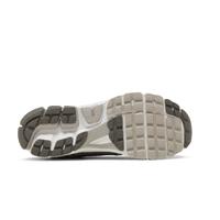 Gambar Air Zoom Vomero 5 Mens Road Running Shoes - Light Iron Ore - Light Iron Ore, 40 dari MDAP SPORT undefined 5 Tokopedia