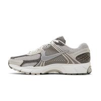 Gambar Air Zoom Vomero 5 Mens Road Running Shoes - Light Iron Ore - Light Iron Ore, 40 dari MDAP SPORT undefined 3 Tokopedia