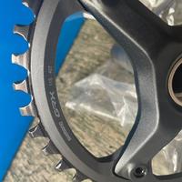 Gambar Crank Crankset sepeda Shimano GRX RX 600 Single Speed 40T 170mm dari whynot cycling undefined 4 Tokopedia