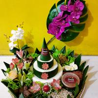 Gambar nasi tumpeng kuning besar catering surabaya - porsi 30, nasi kuning dari Enggal mart undefined 5 Tokopedia