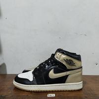 Gambar sepatu second branded nike aj retro high NRG gold top 3 size 40 dari TERMINAL SEPATU BOGOR_NEW undefined 1 Tokopedia