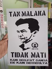 Gambar poster dinding aesthetic/POSTERKPOP/POSTER CUSTOM dari Basmala Com Digital Printing undefined 4 Tokopedia